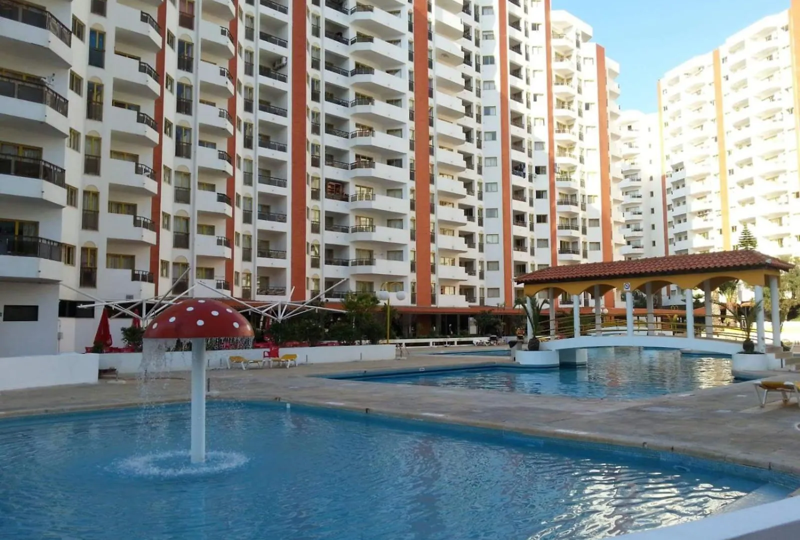 #303 Atlantida Praia Da Rocha By Home Holidays Portimão 0*,  Portugal